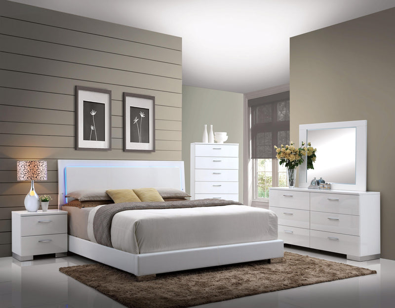 Lorimar White PU & Chrome Leg Queen Bed